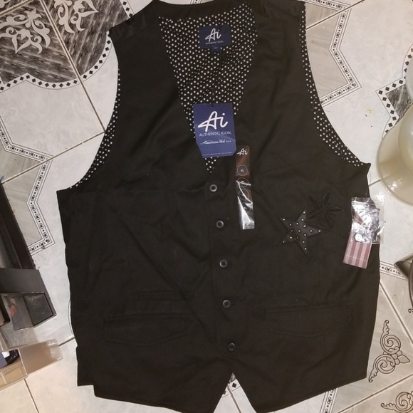 Authentic Icon Other - Authentic Icon Mens Star Detail Vest Sz XL NEW
